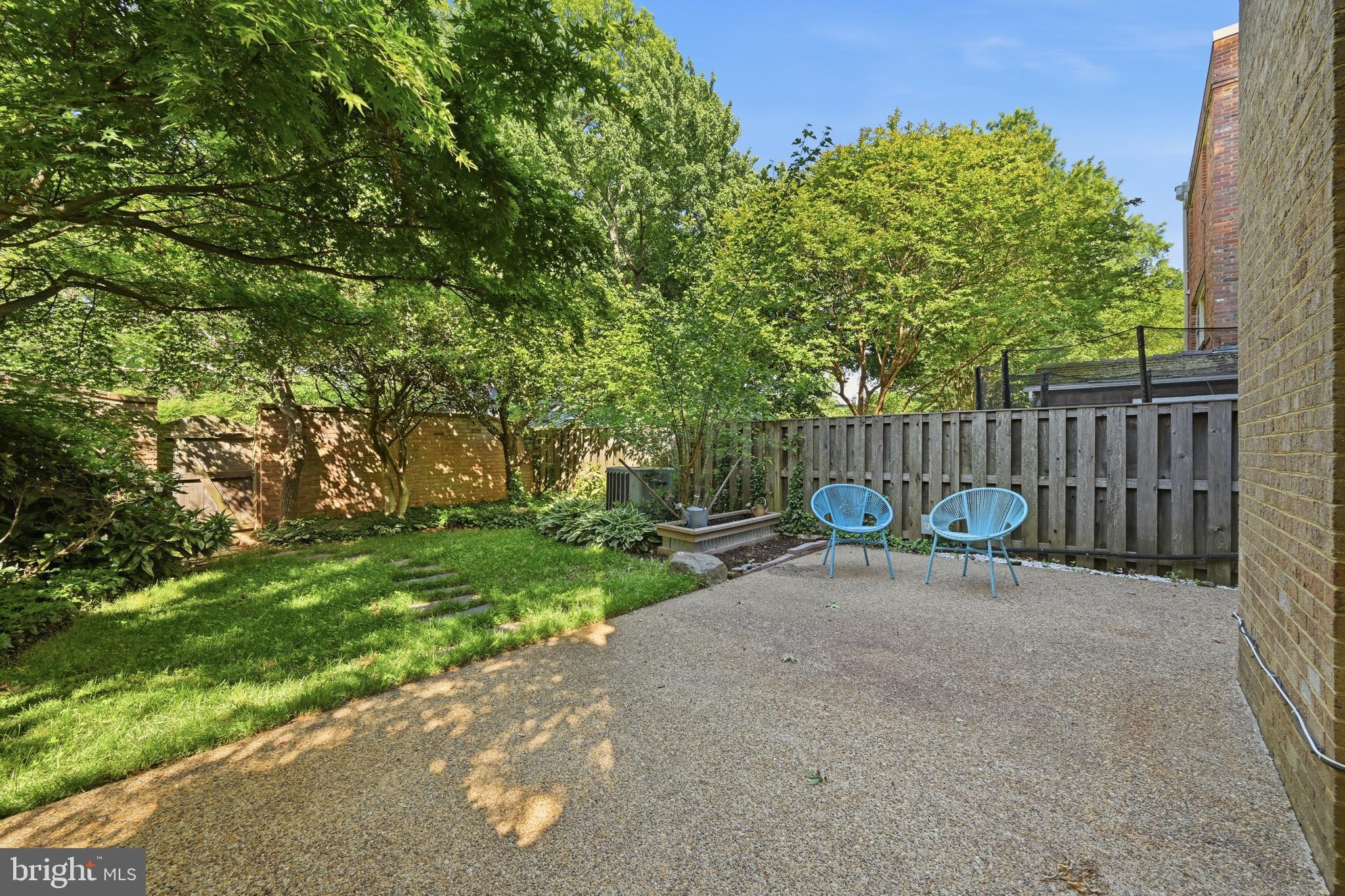 2311 N GLEBE ROAD