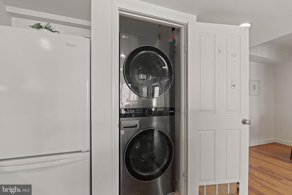 1220 N FILLMORE STREET Unit: 606