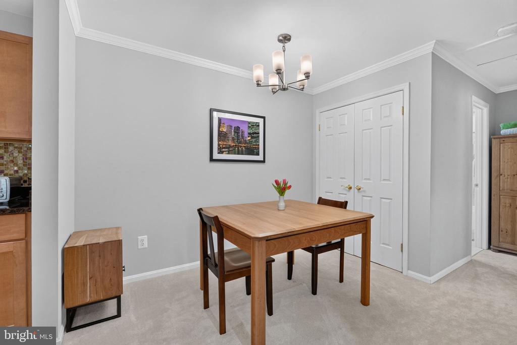 2050 N CALVERT STREET Unit: 404