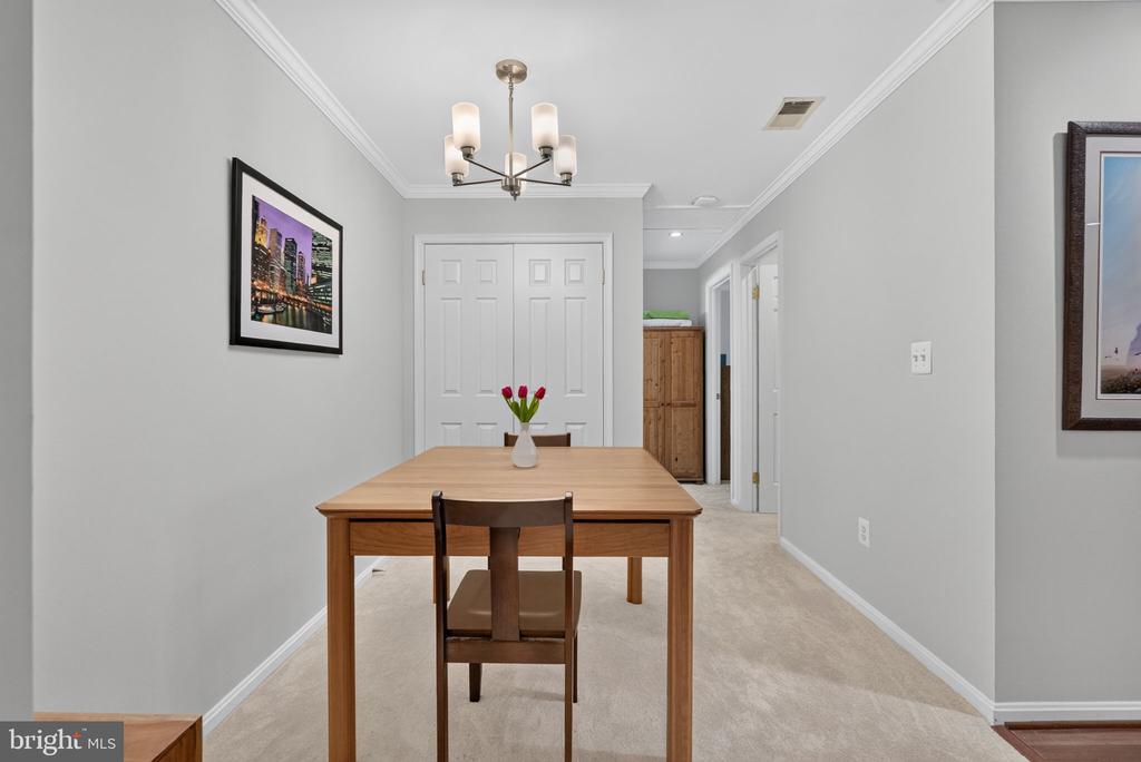 2050 N CALVERT STREET Unit: 404