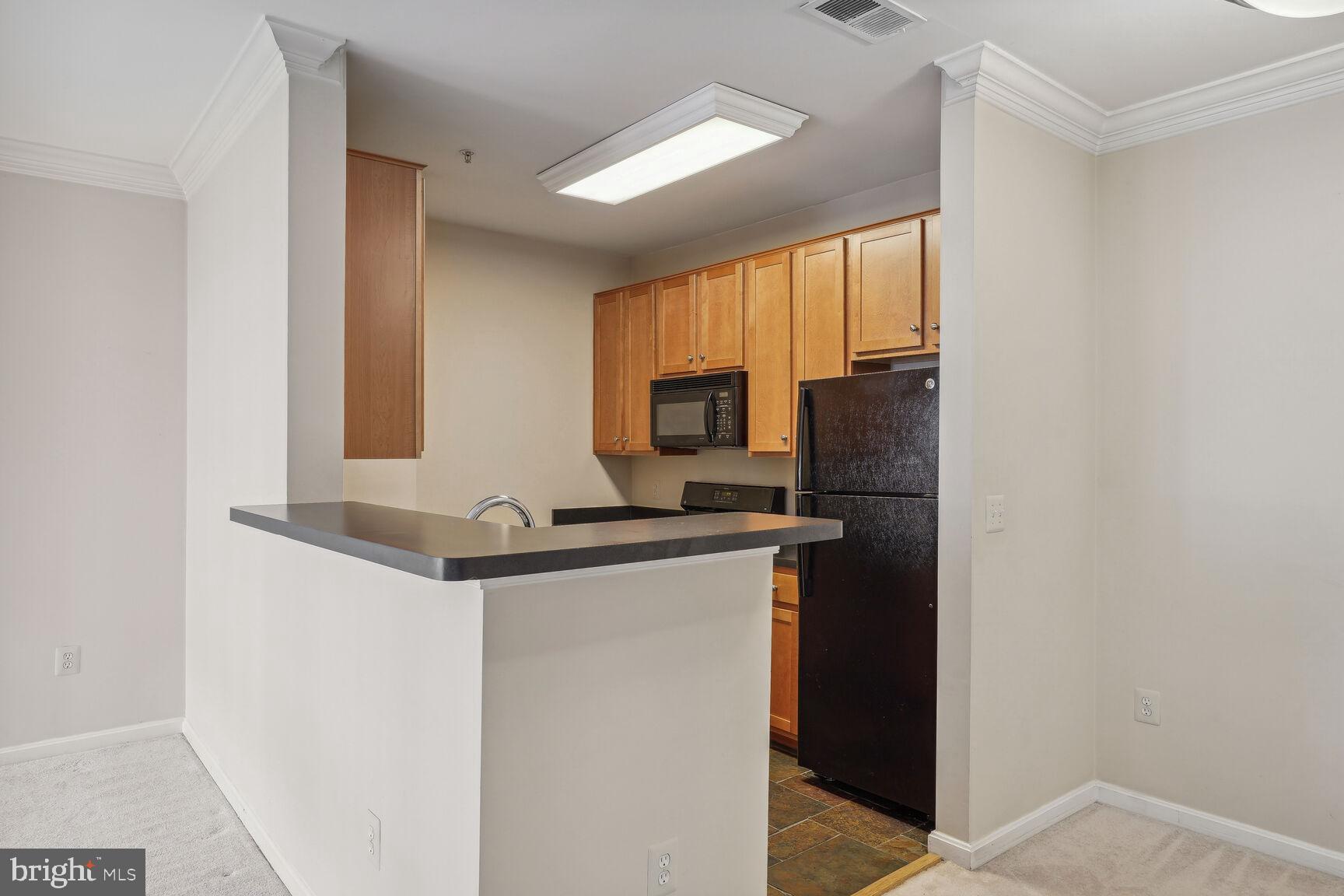 4862 Eisenhower Ave #274