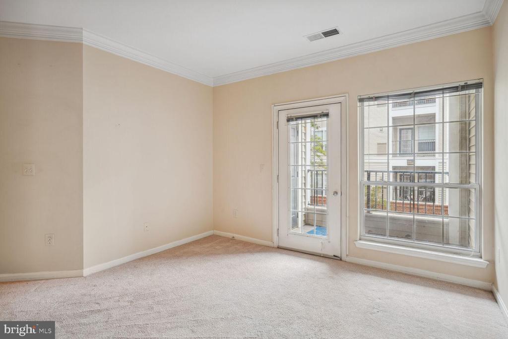 4862 Eisenhower Ave #274