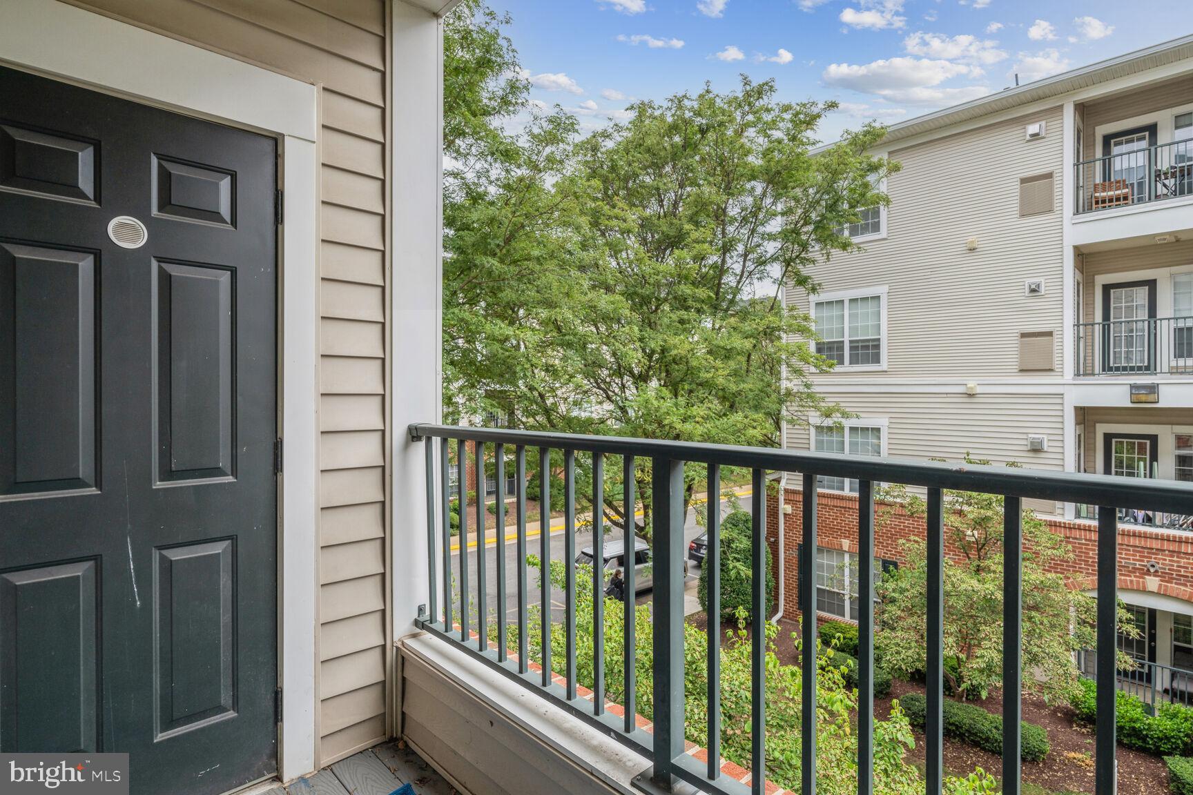 4862 Eisenhower Ave #274