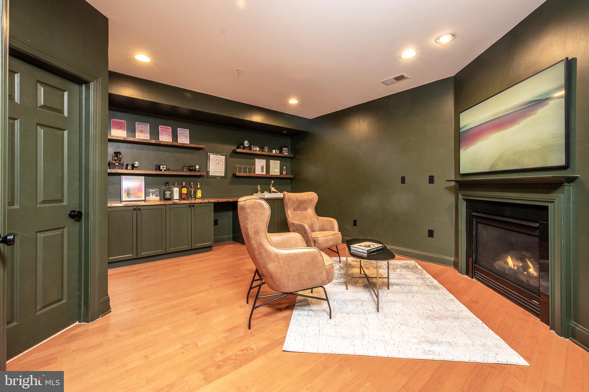 3517 Goddard Way