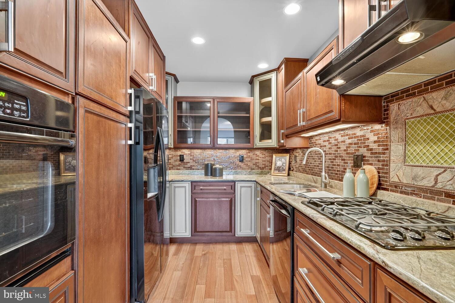 200 N MAPLE AVENUE 302