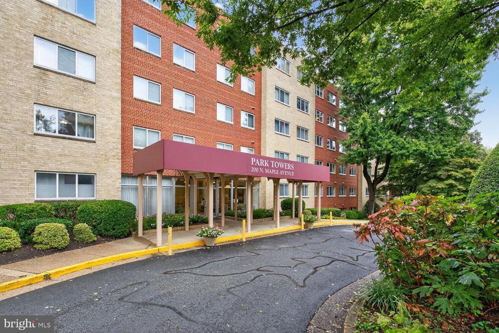 200 N MAPLE AVENUE 302