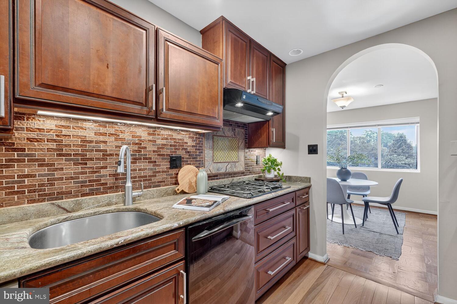 200 N MAPLE AVENUE 302