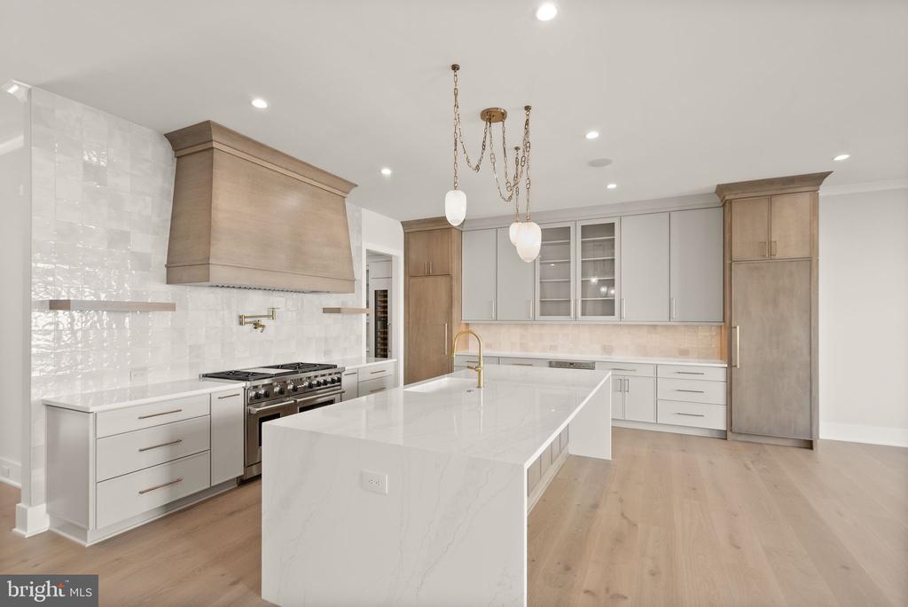 6602 FAIRLAWN DRIVE