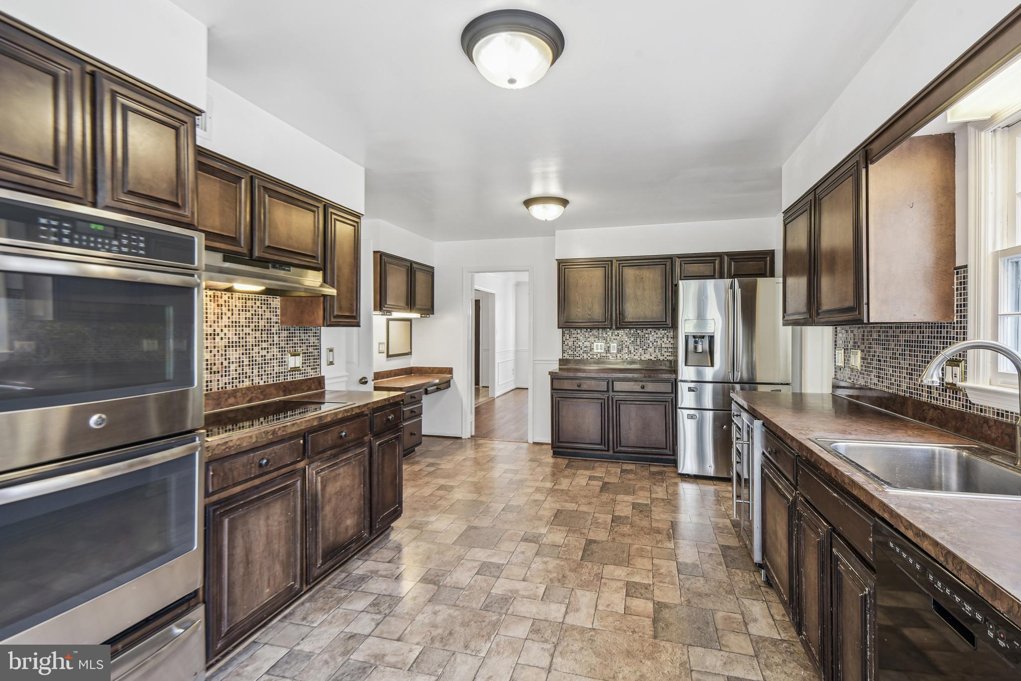 1081 Old Cedar Rd