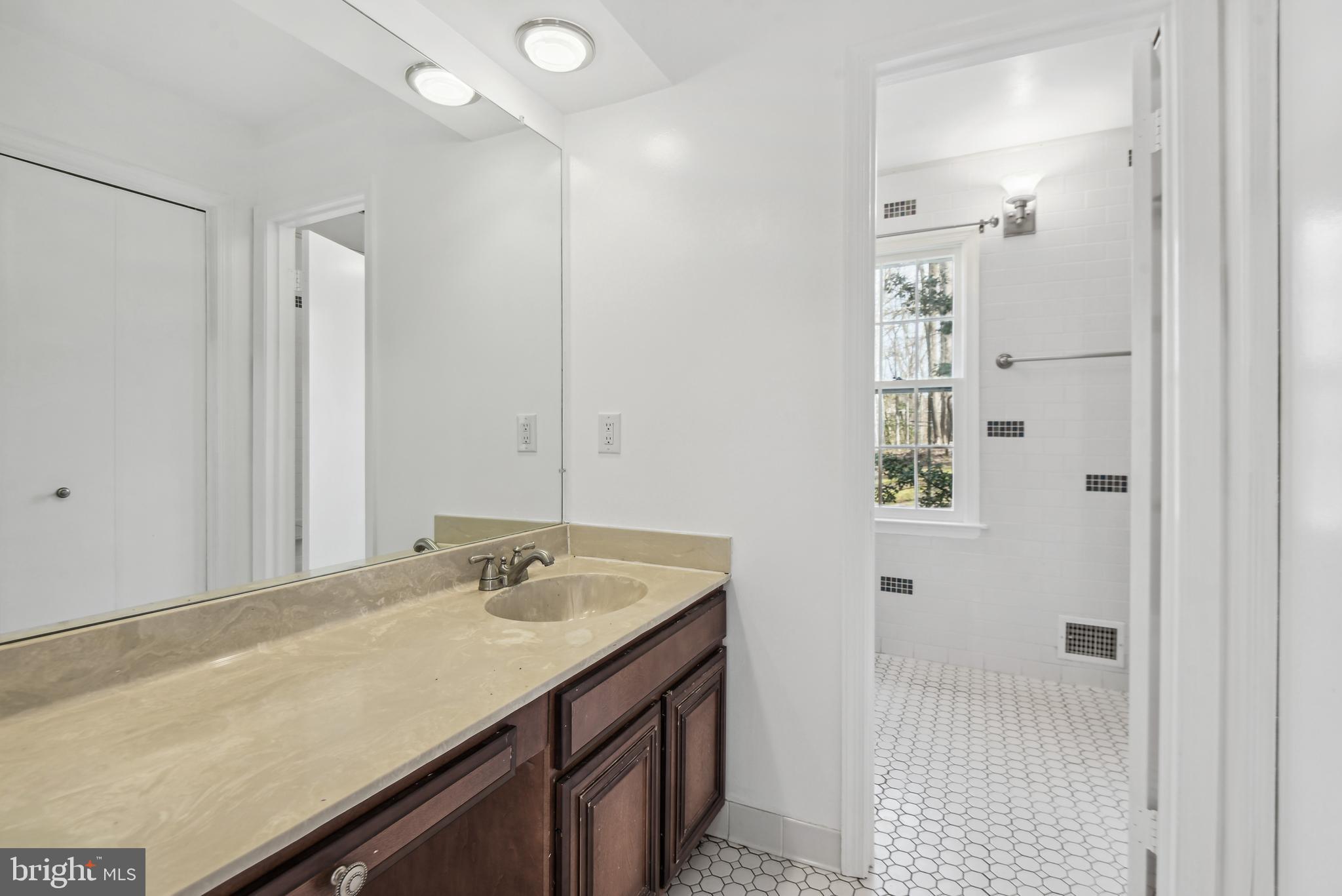 1081 Old Cedar Rd