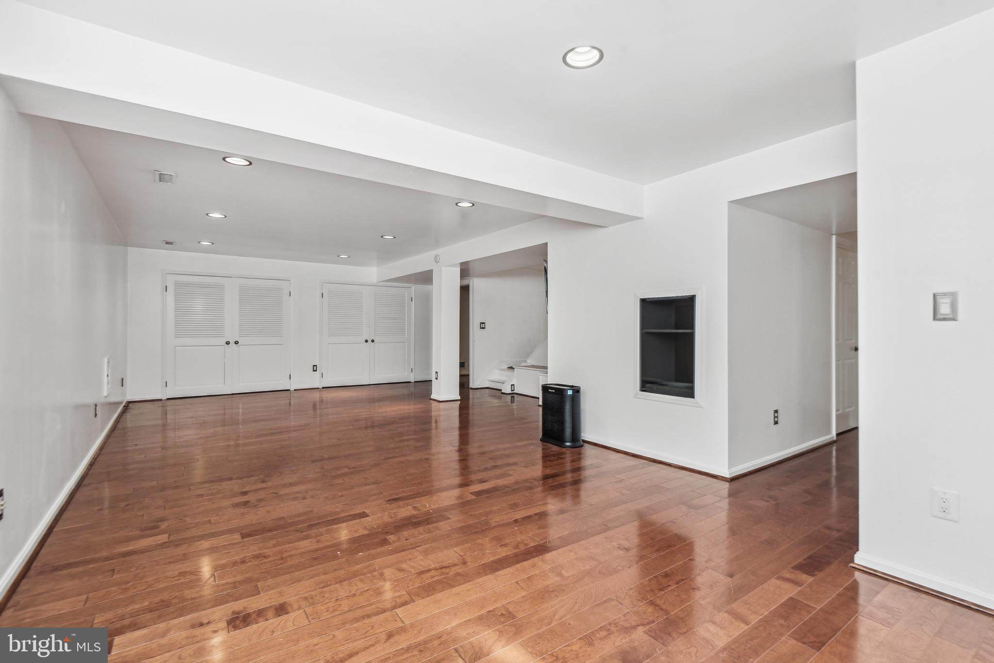 1081 Old Cedar Rd