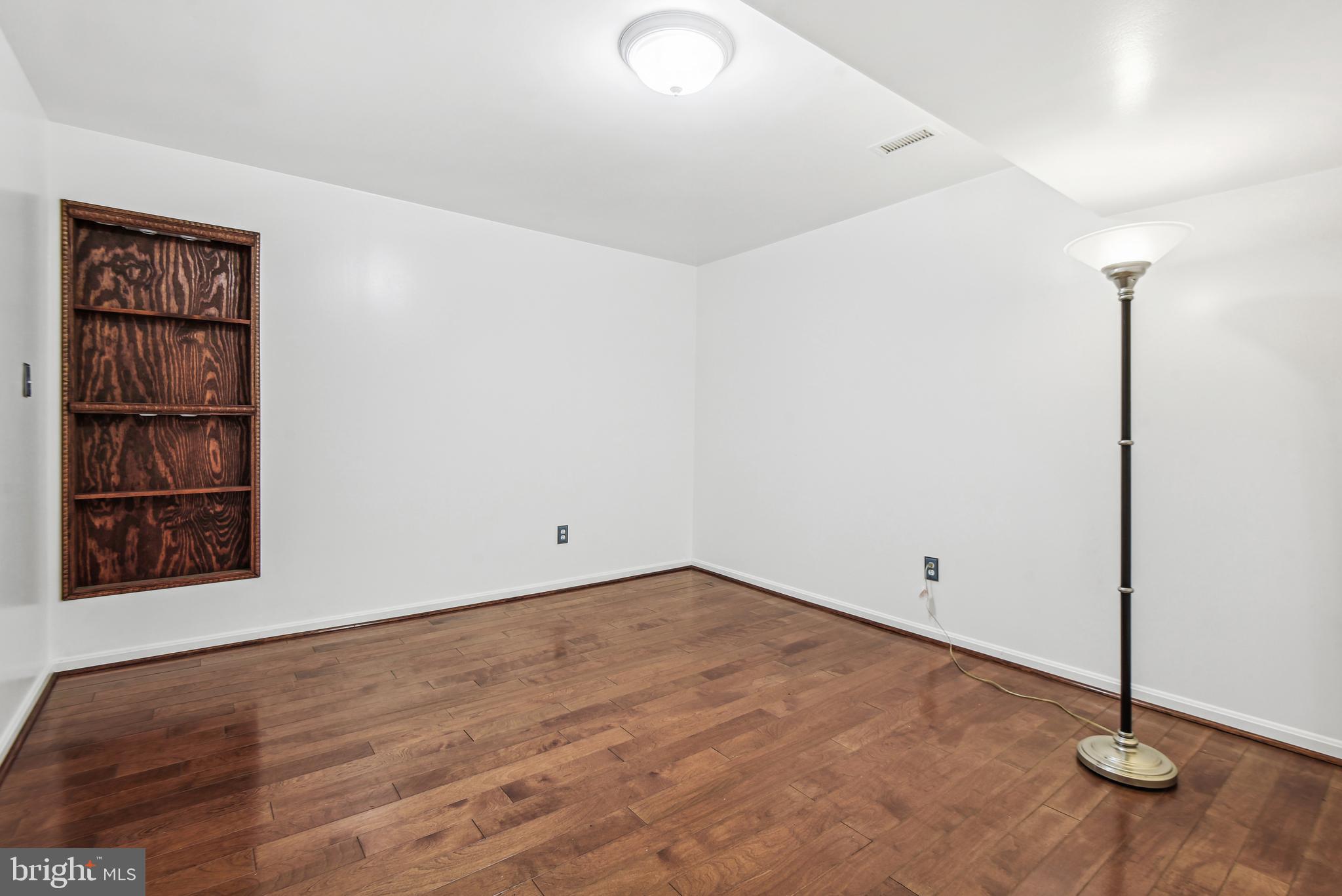 1081 Old Cedar Rd