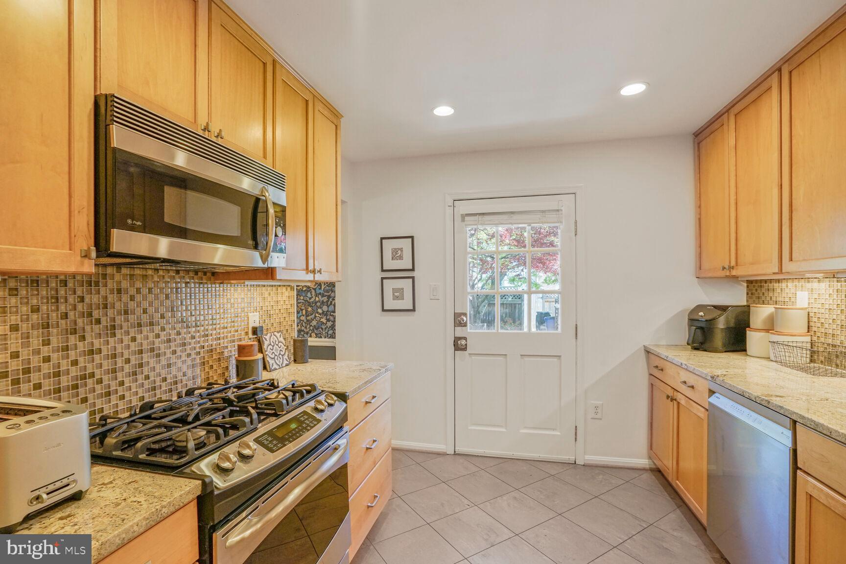 1533 Candlewick Ct
