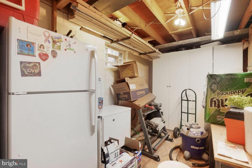 1533 Candlewick Ct
