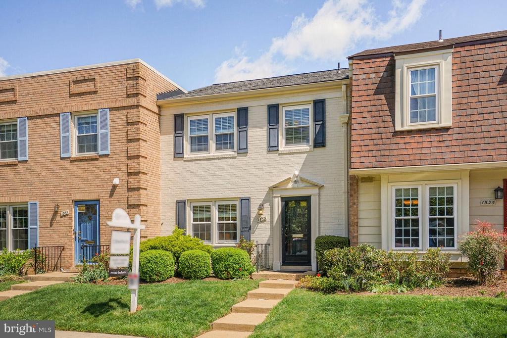 1533 Candlewick Ct