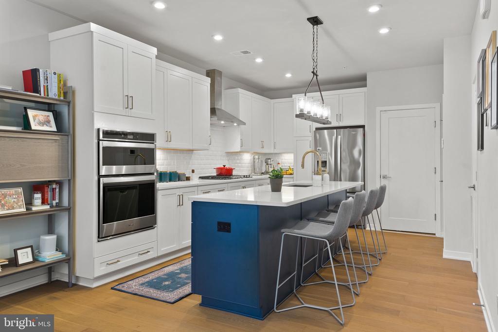 7401 Backett Wood Ter #1301