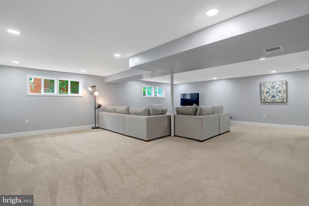 5418 INVERCHAPEL ROAD
