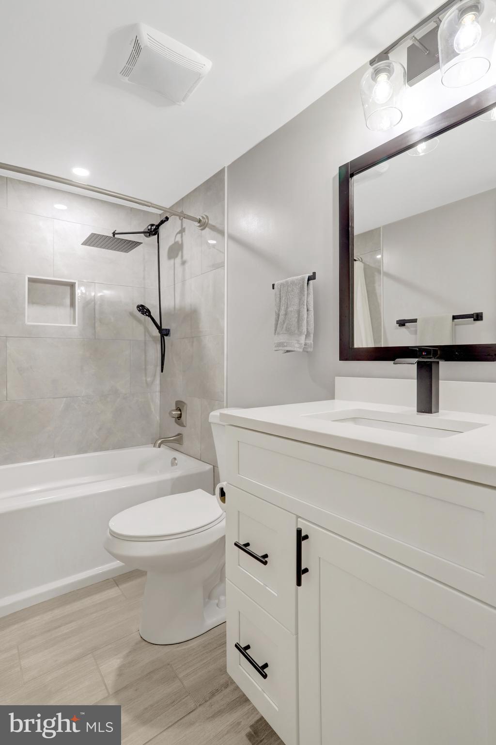 5418 INVERCHAPEL ROAD