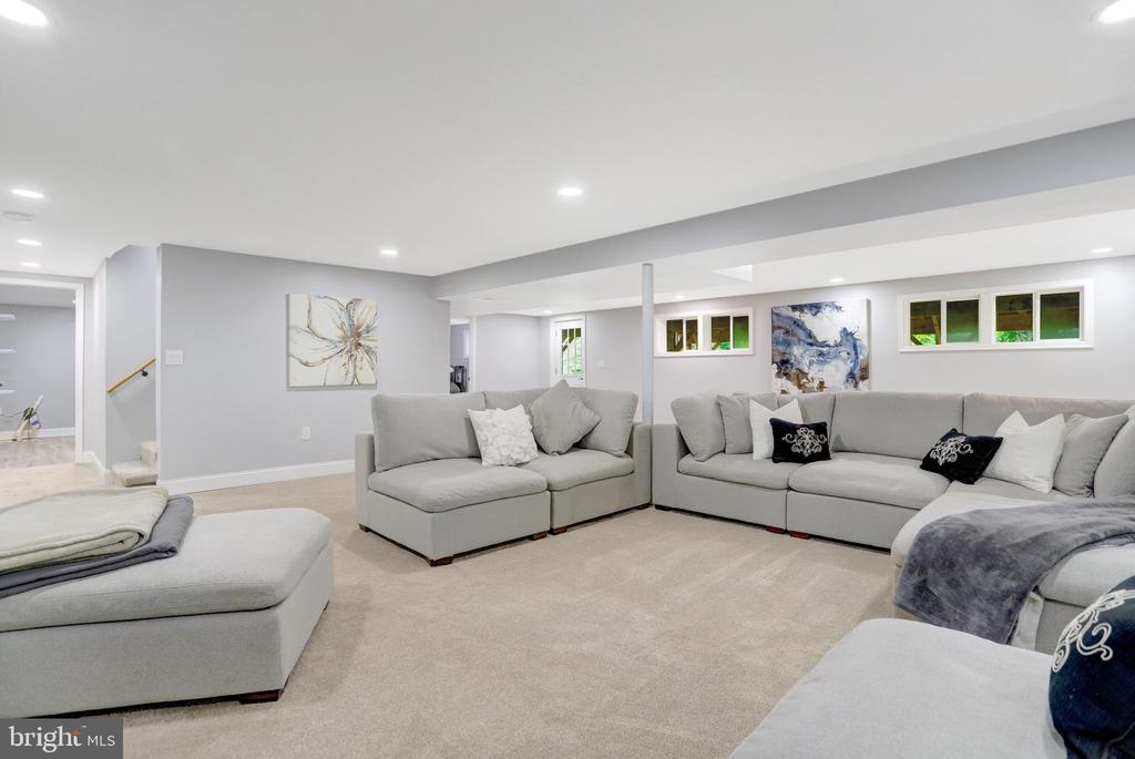 5418 INVERCHAPEL ROAD