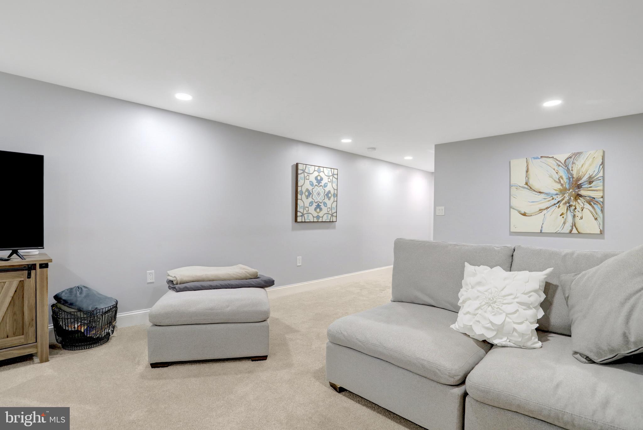 5418 INVERCHAPEL ROAD