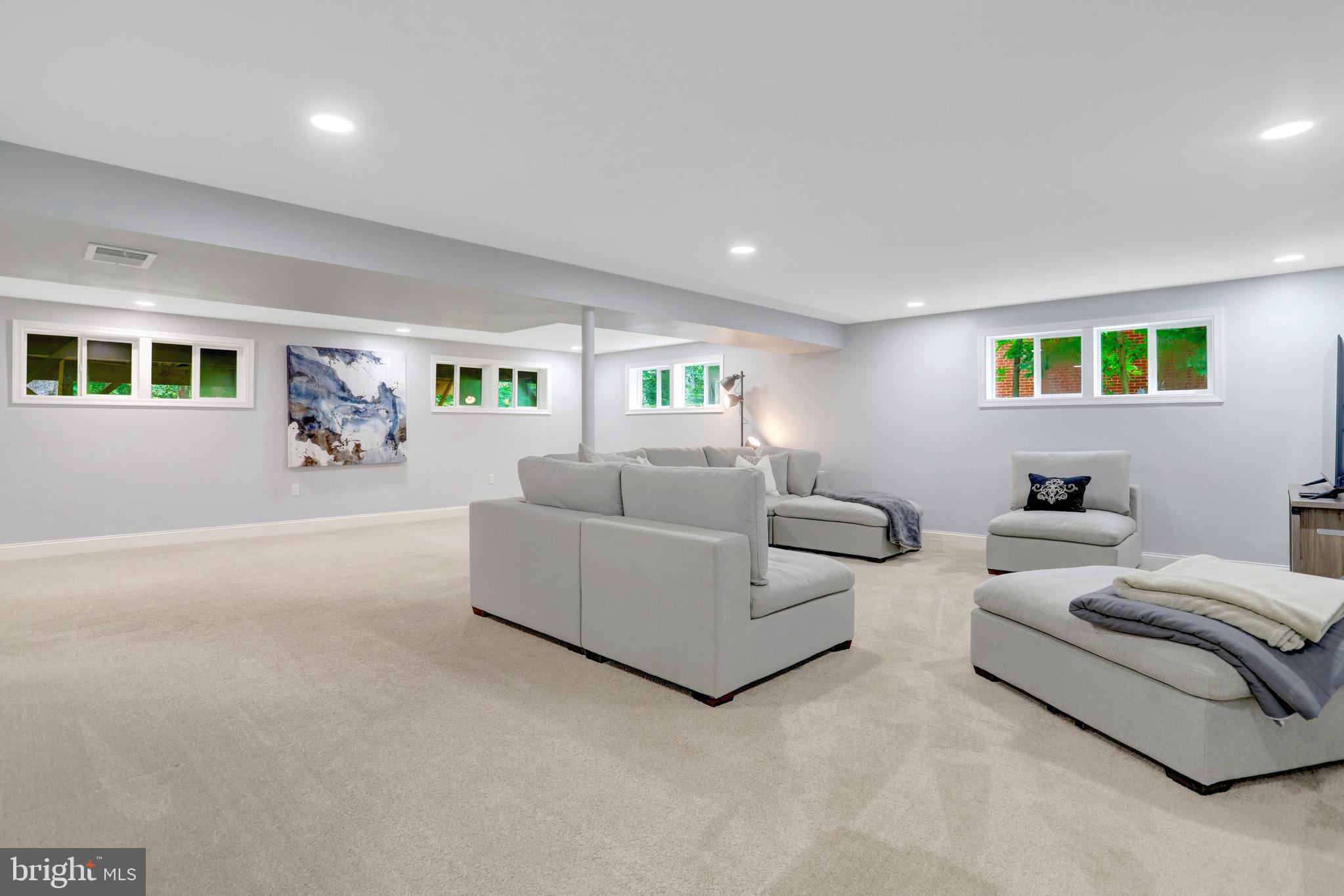 5418 INVERCHAPEL ROAD