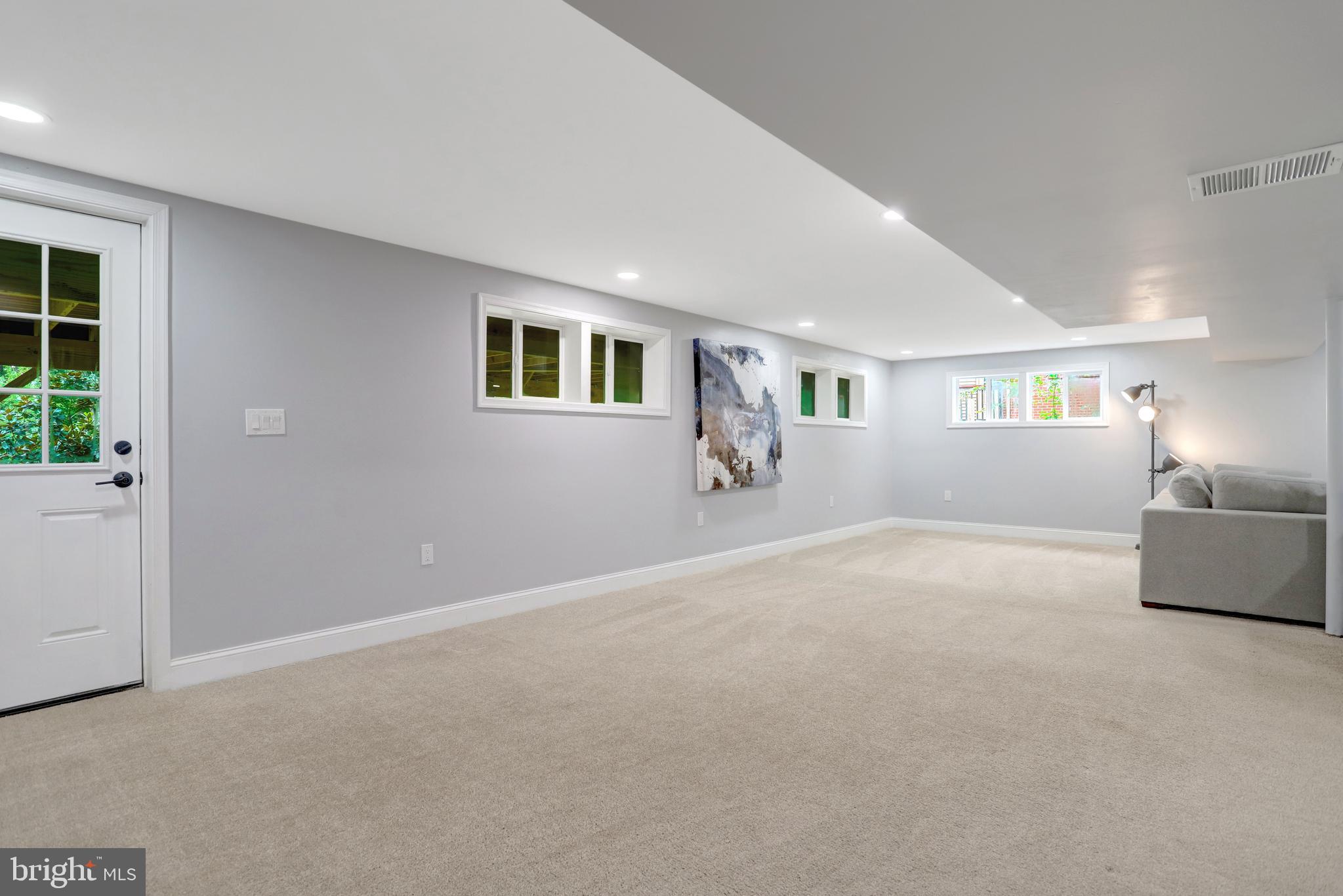 5418 INVERCHAPEL ROAD