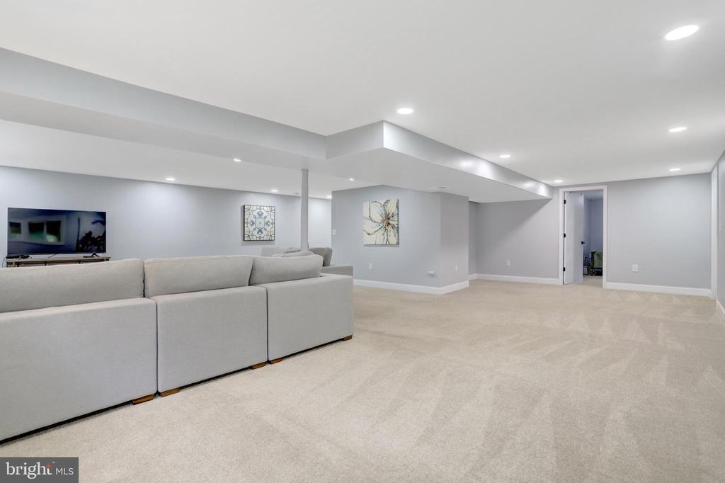 5418 INVERCHAPEL ROAD