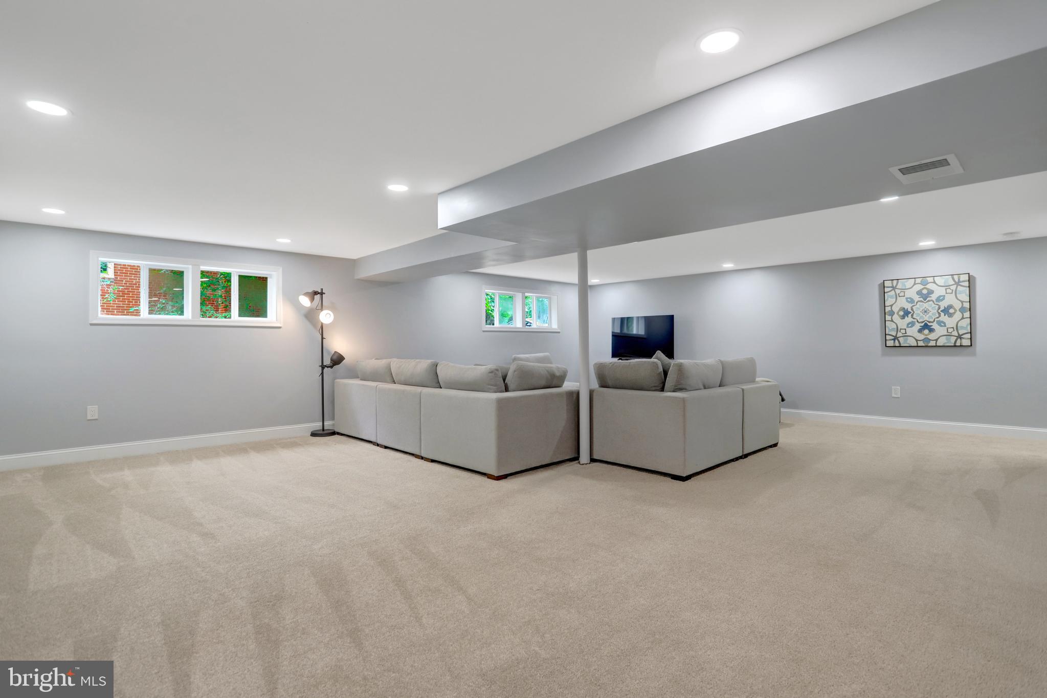 5418 INVERCHAPEL ROAD