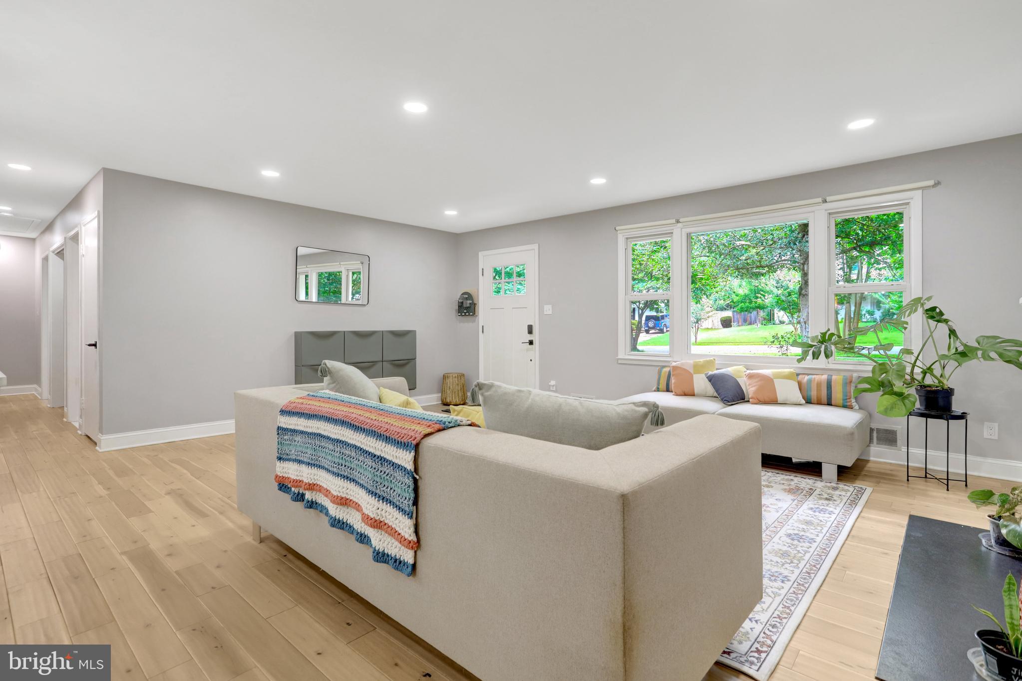 5418 INVERCHAPEL ROAD