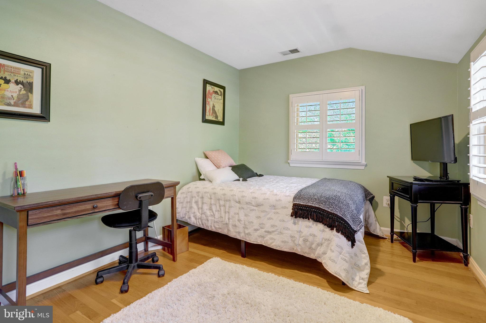 6433 OVERBROOK STREET