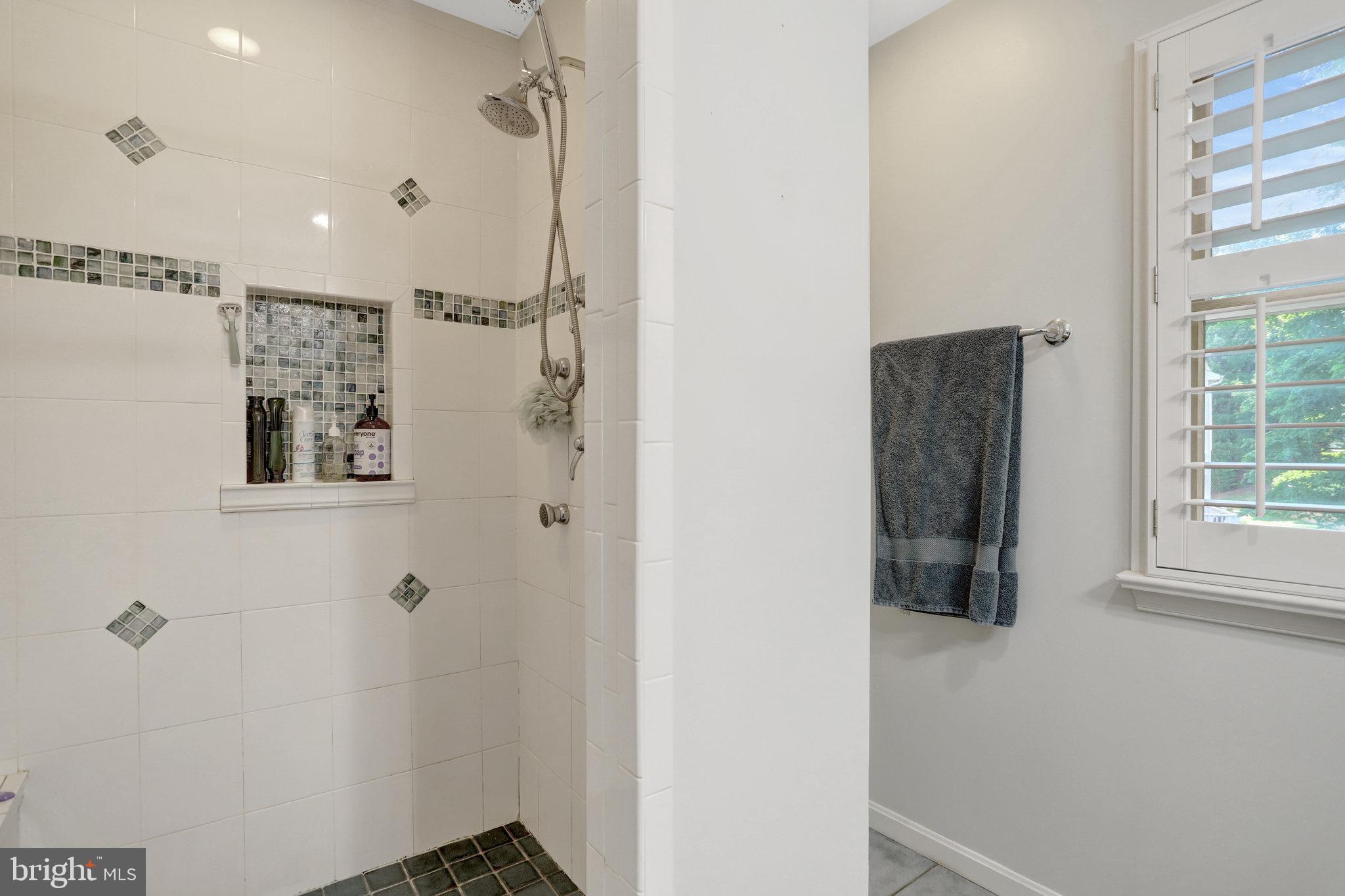 6433 OVERBROOK STREET