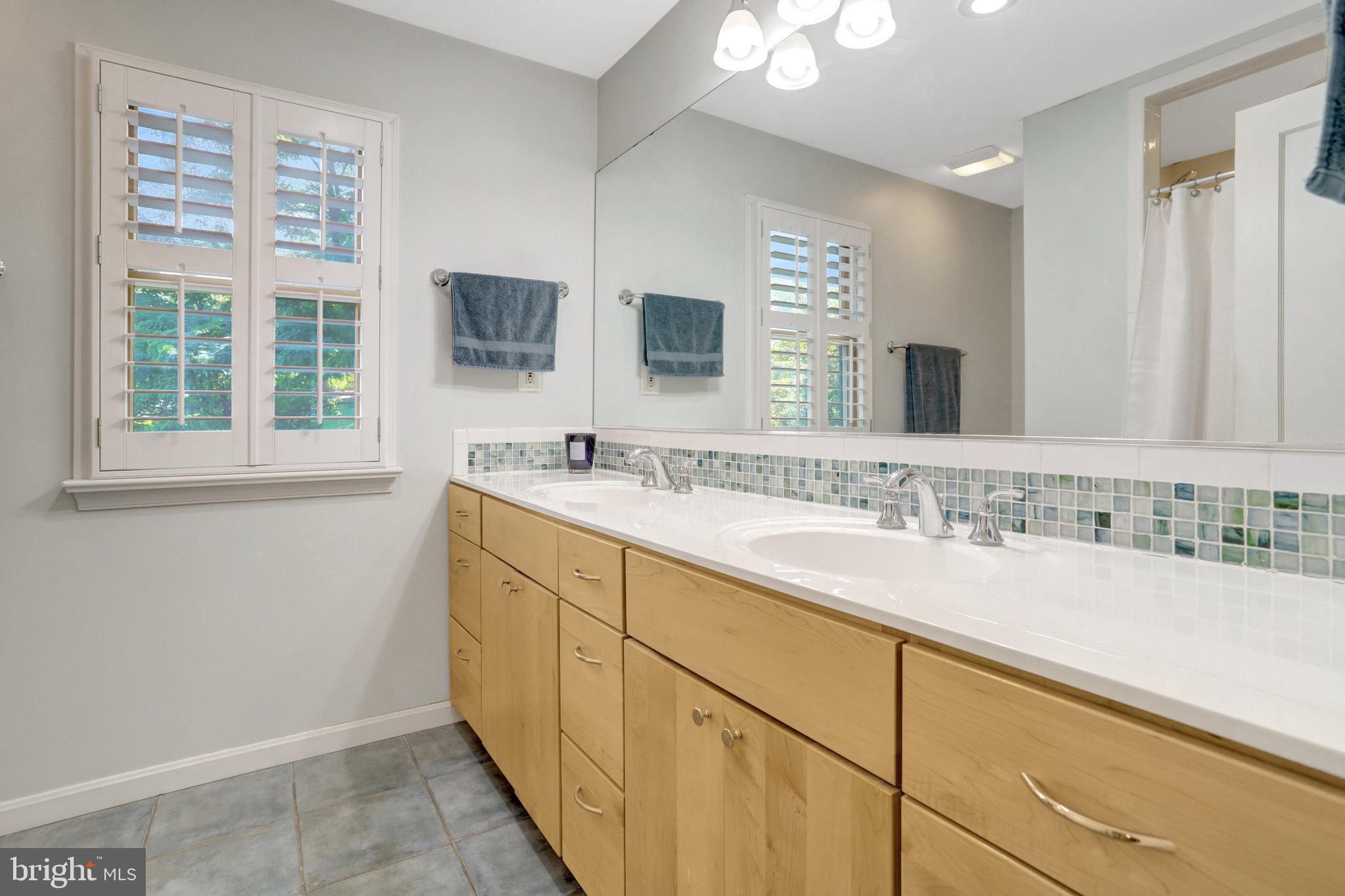 6433 OVERBROOK STREET