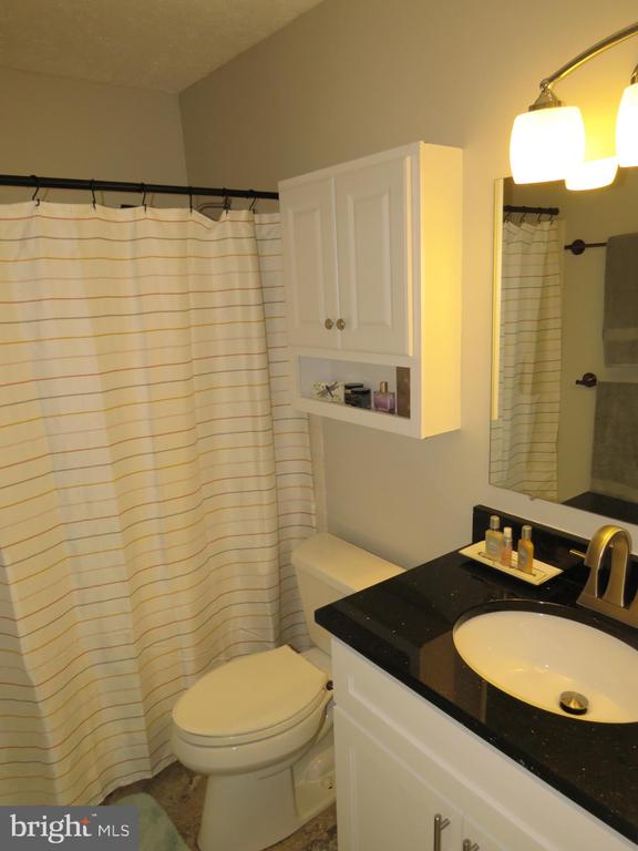 1709 IVY OAK SQUARE 18