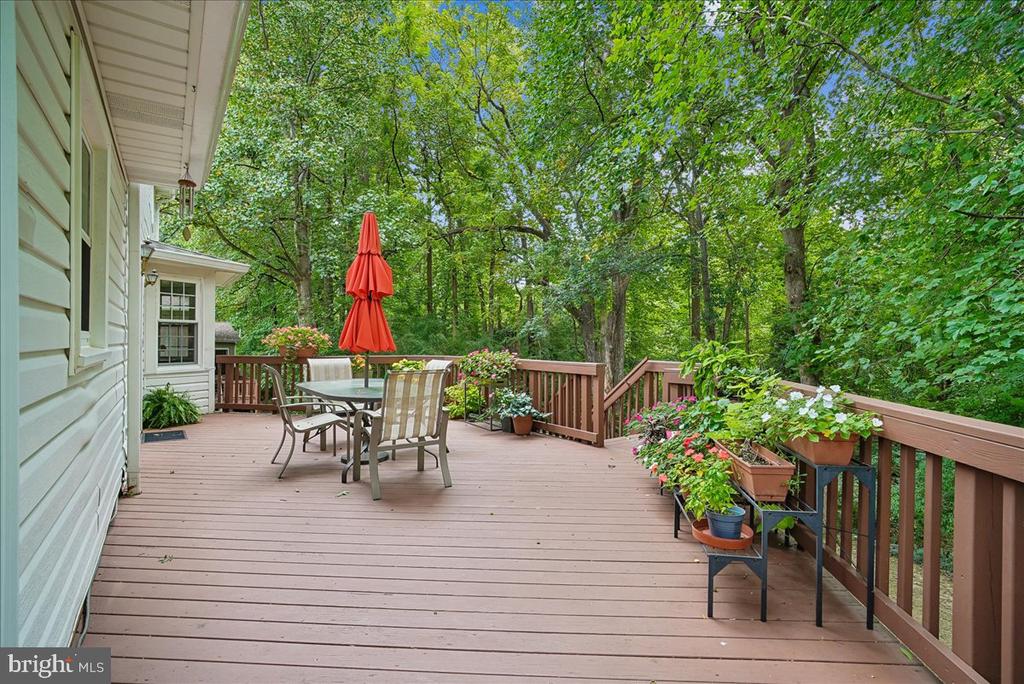 3215 AMBERLEY LANE