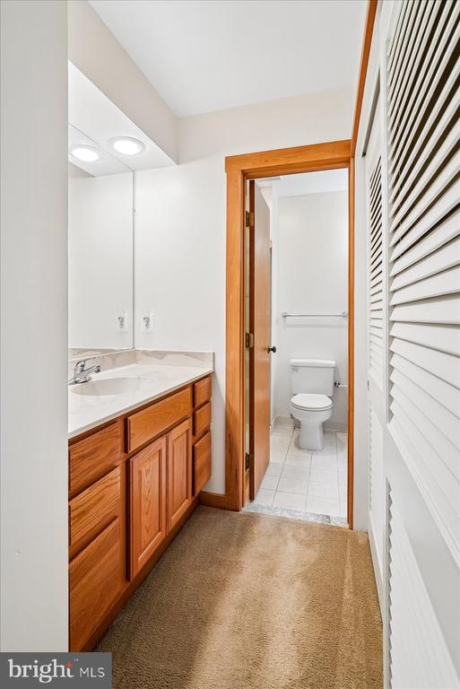 3215 AMBERLEY LANE