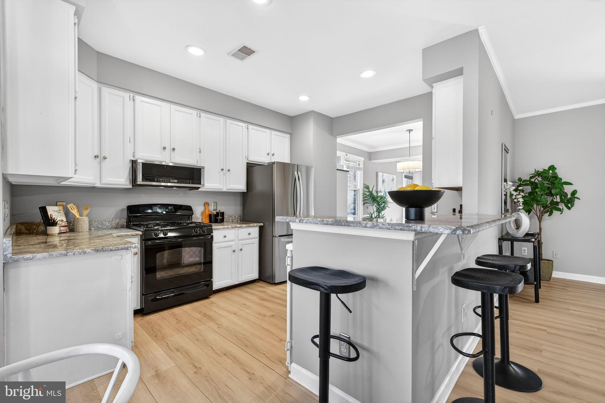 46526 CEDARHURST DRIVE