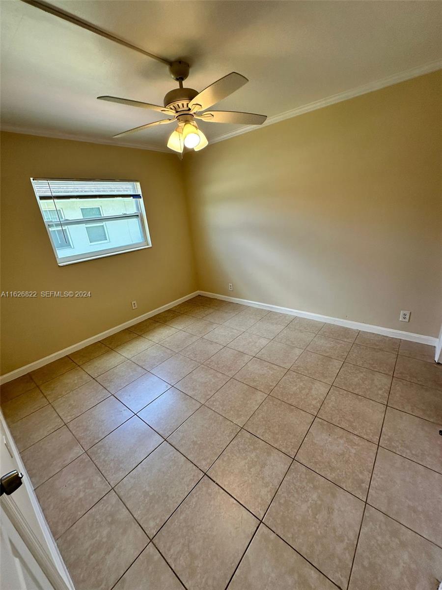 290 NE 40th Street 14