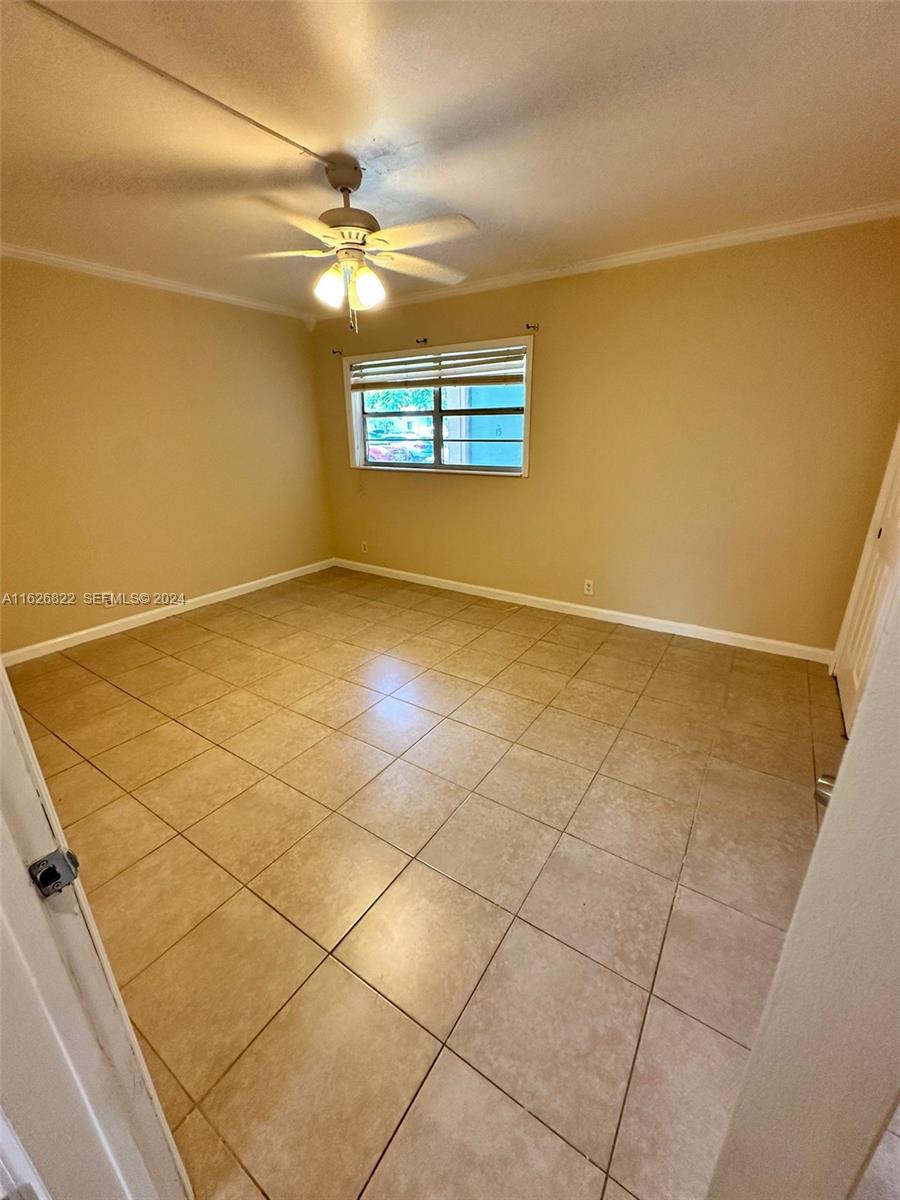290 NE 40th Street 14