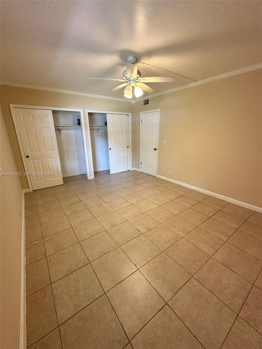 290 NE 40th Street 14