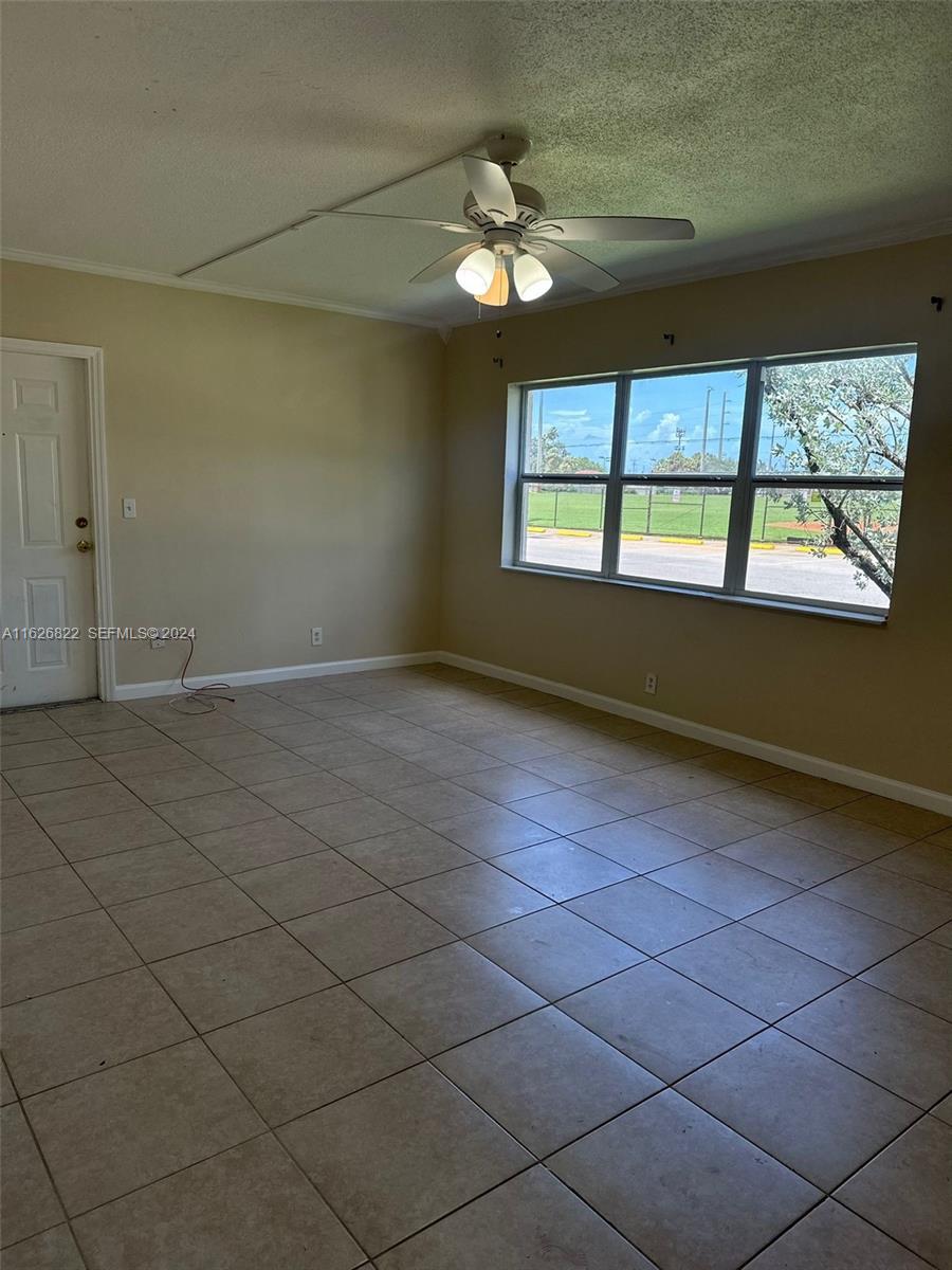 290 NE 40th Street 14