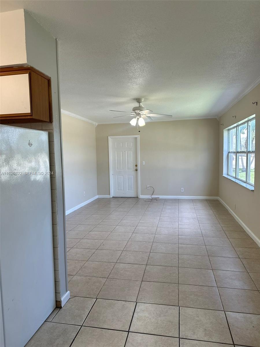 290 NE 40th Street 14