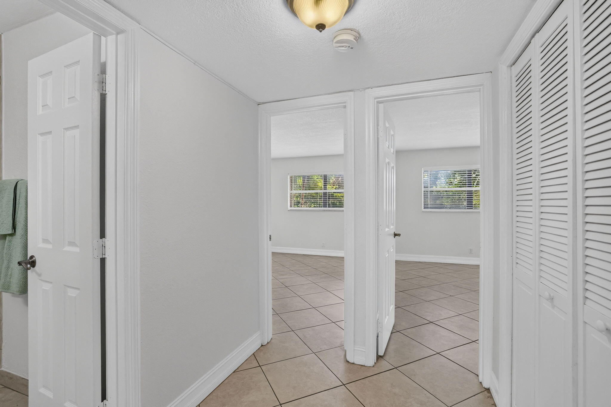 4051 NE 13TH Avenue NE 76-3