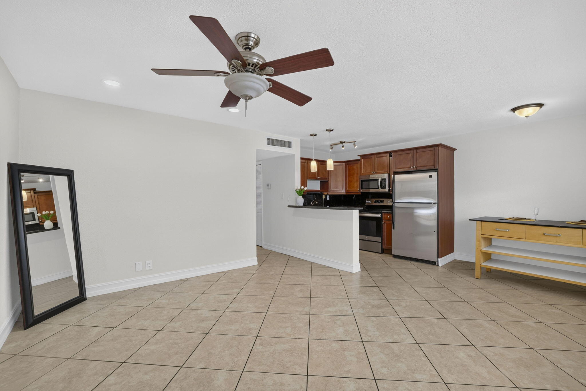 4051 NE 13TH Avenue NE 76-3