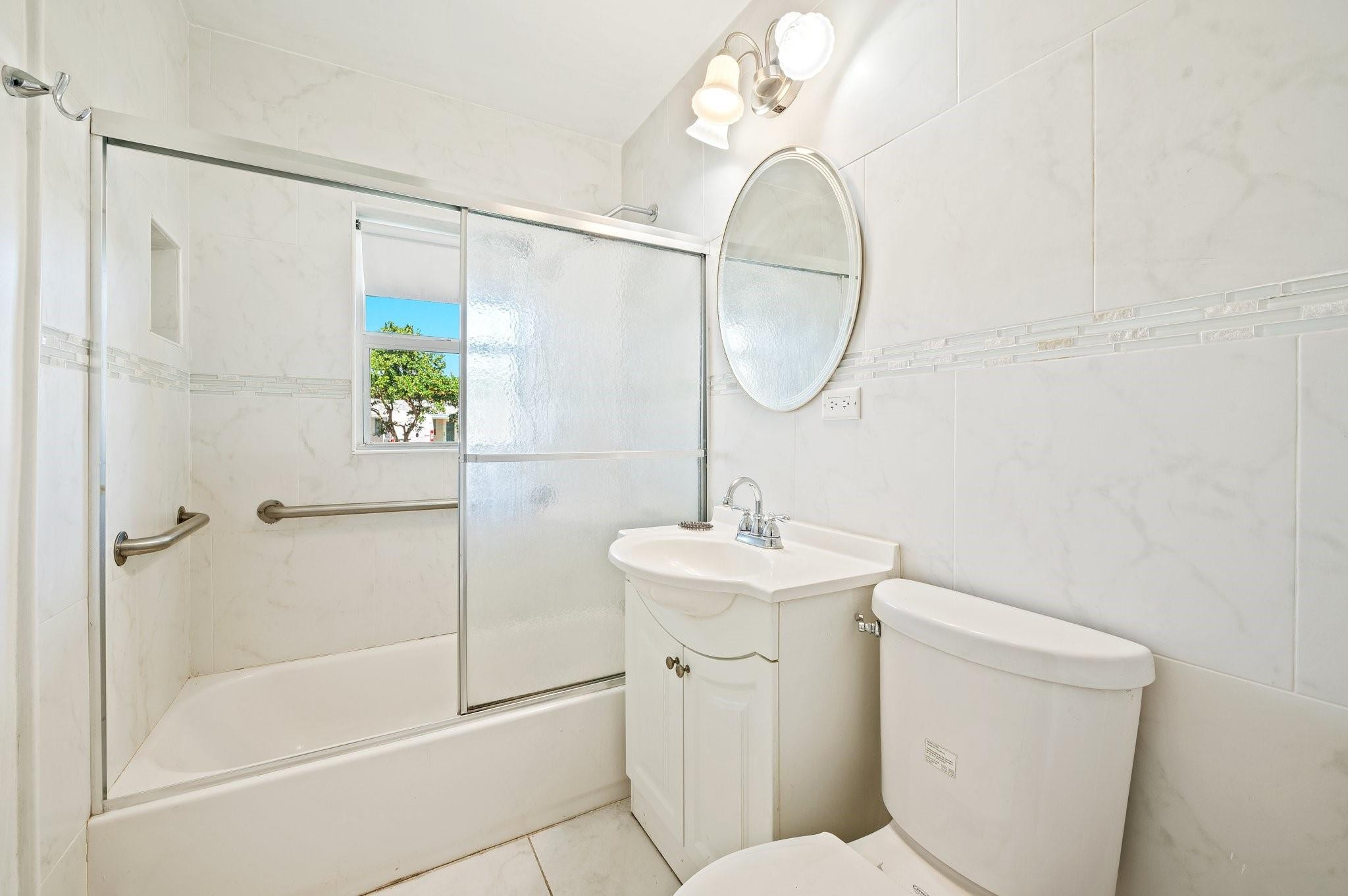770 NW 38th Street