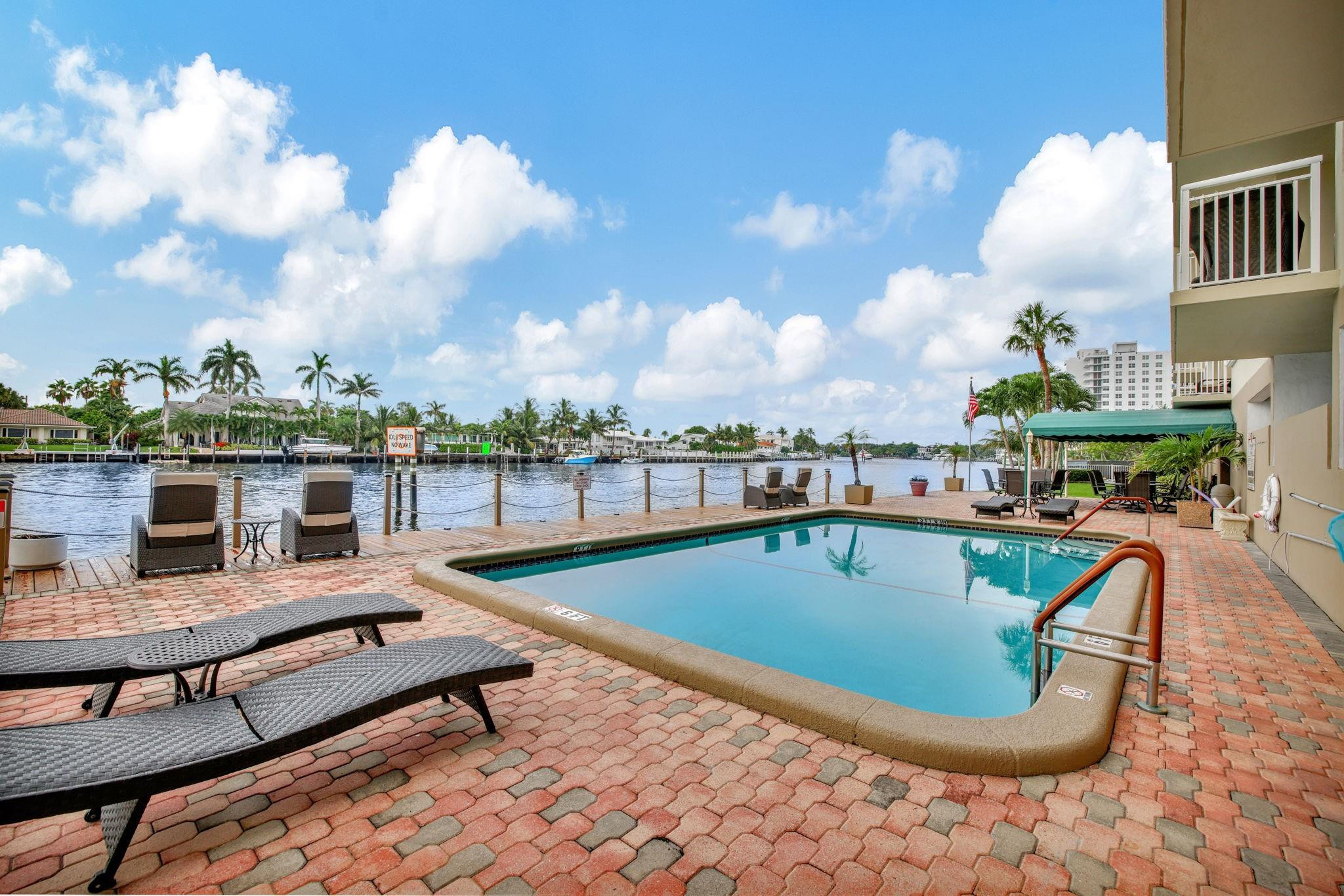2611 N Riverside Drive 607