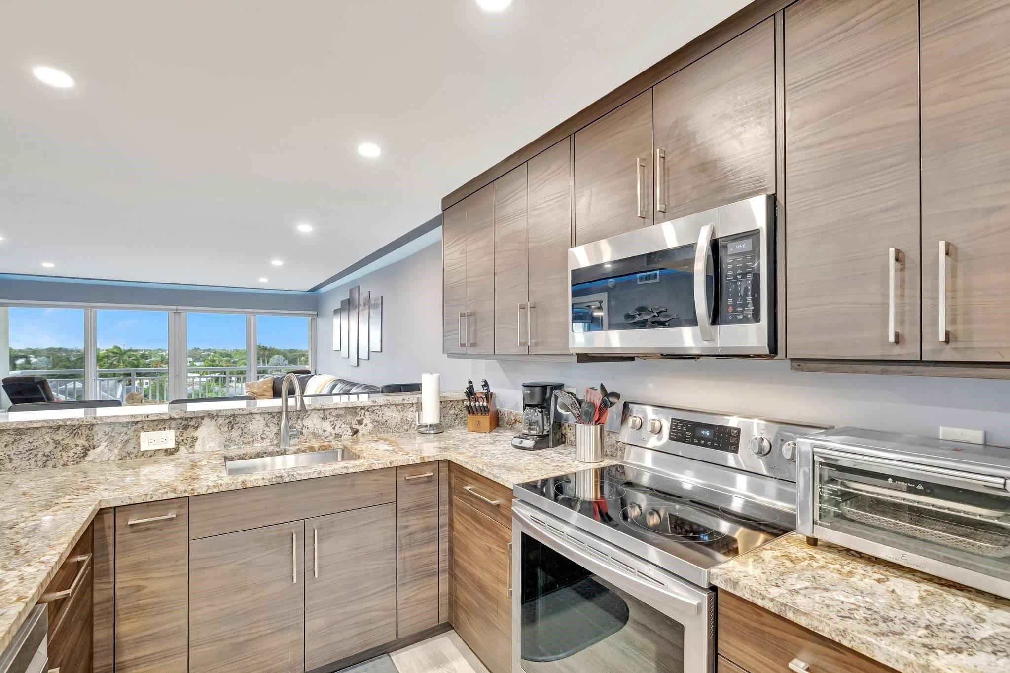 2611 N Riverside Drive 607
