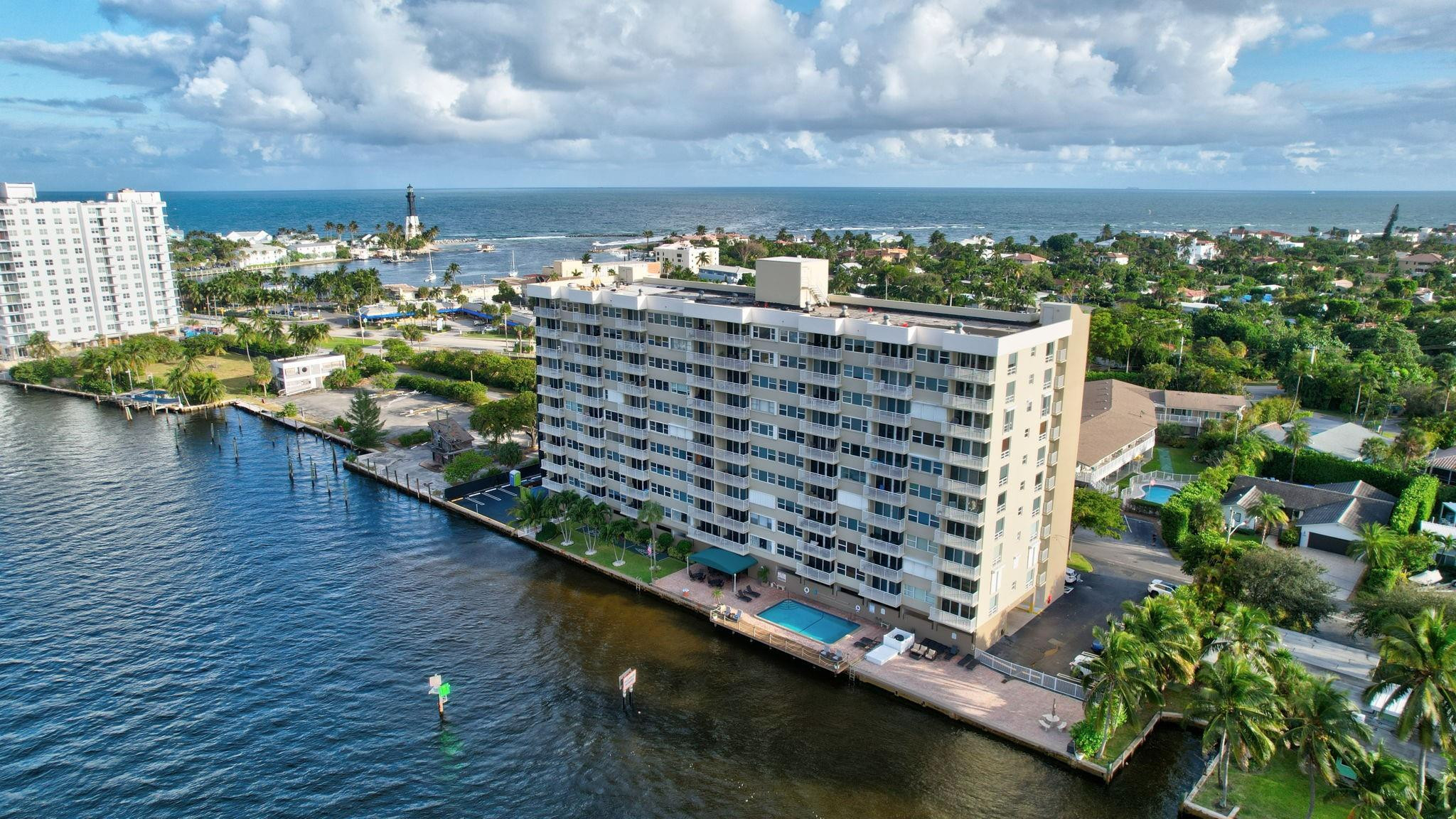 2611 N Riverside Drive 607