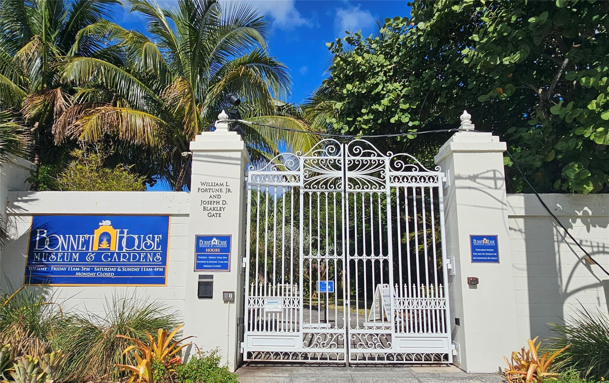 1332 Bayview Drive 405
