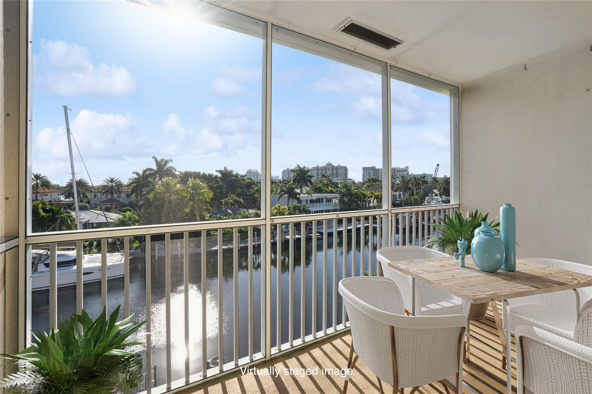 1332 Bayview Drive 405