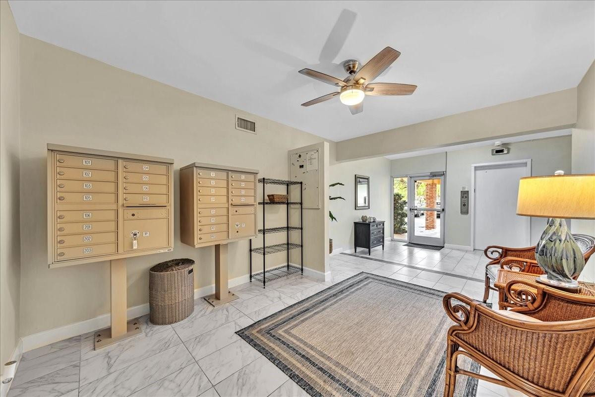 1332 Bayview Drive 405